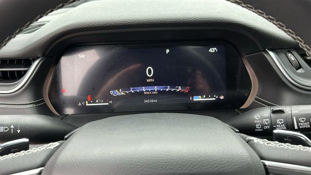 Used 2023 Jeep Grand Cherokee Altitude AWD/4WD image 15