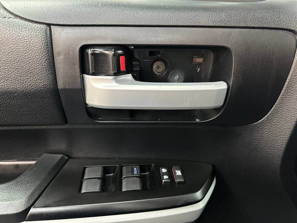 Used 2020 Toyota Tundra SR5 AWD/4WD image 19