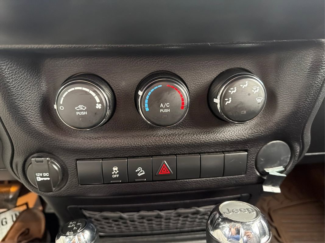 Used 2013 Jeep Wrangler Sport w/ Connectivity Group image 38