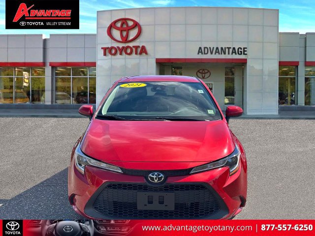 Used 2021 Toyota Corolla LE w/ LE Convenience Package FWD image 2