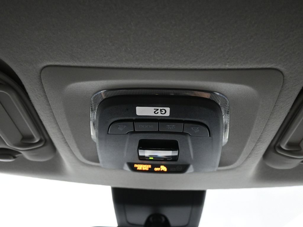 Certified 2022 Toyota Corolla Cross LE AWD/4WD image 17