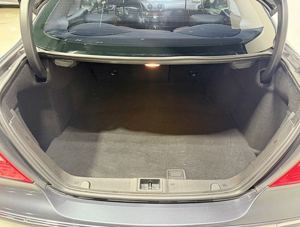 Used 2009 Mercedes-Benz CLK 350 Coupe image 29