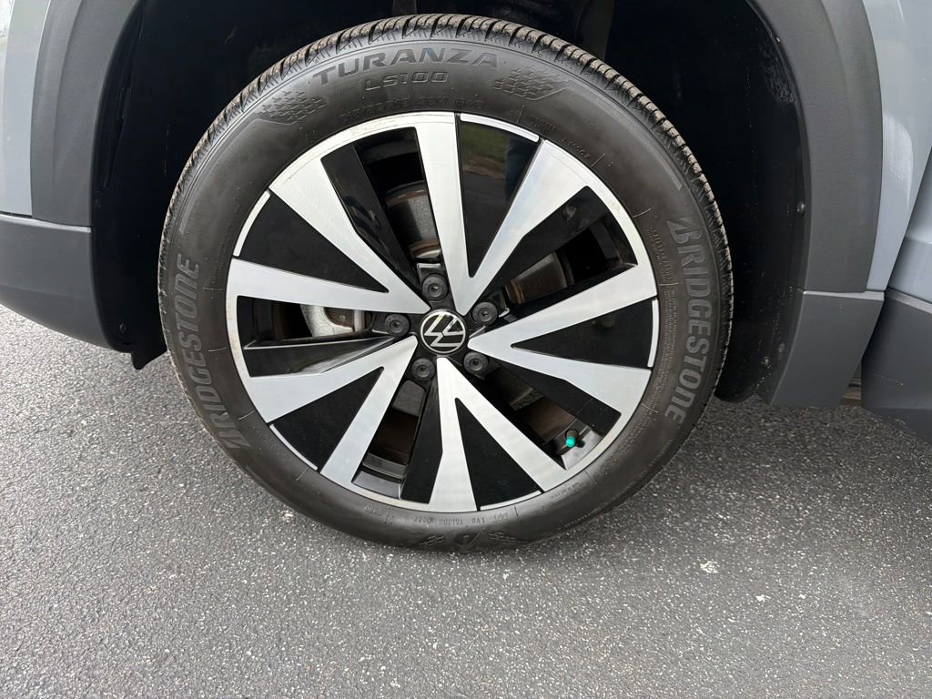 Used 2022 Volkswagen Taos SE image 29