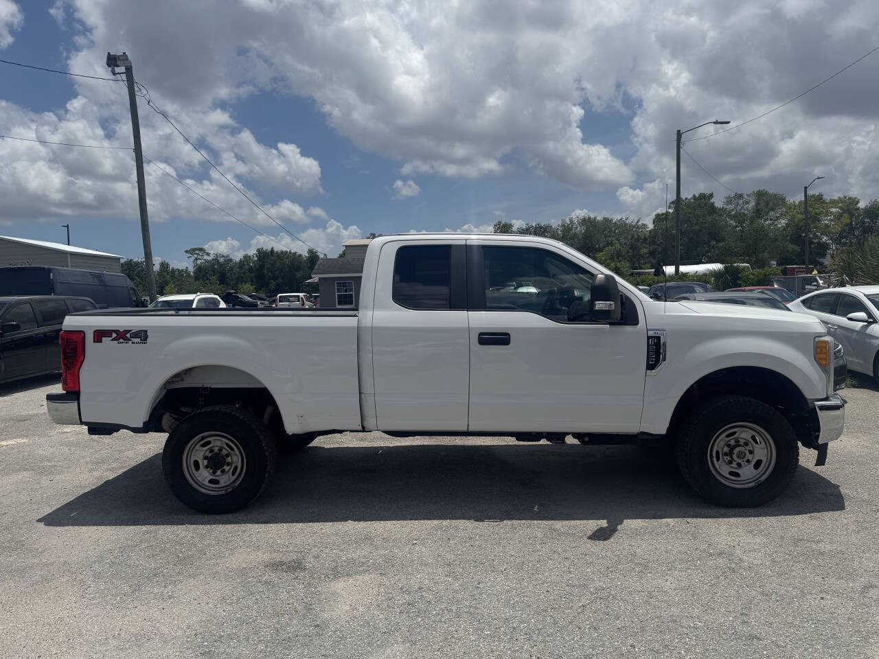 Used 2017 Ford F250 XL w/ Power Equipment Group AWD/4WD image 4