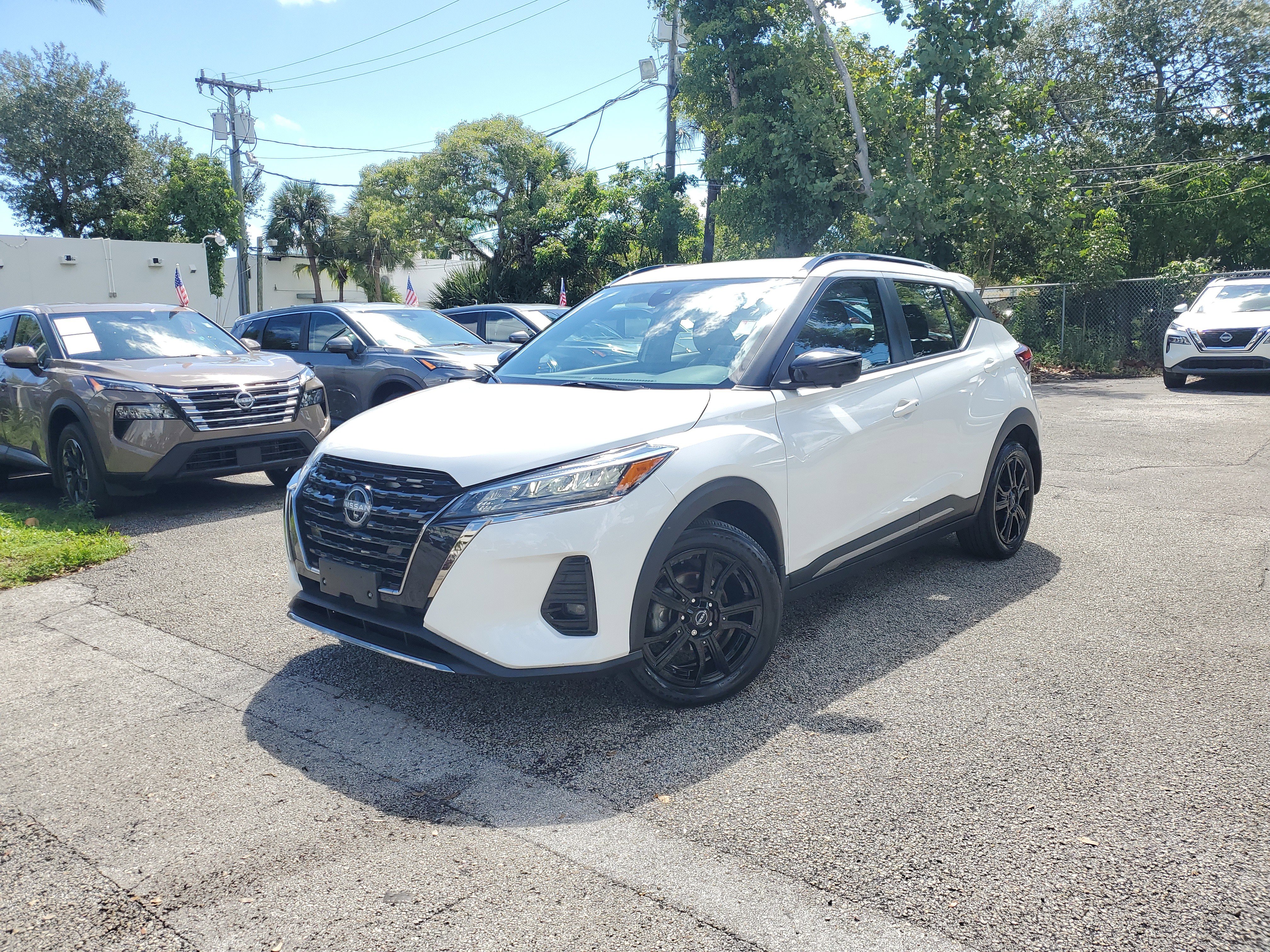 Certified 2023 Nissan Kicks SR image 31