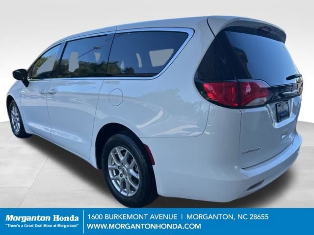 Used 2023 Chrysler Voyager LX FWD image 6