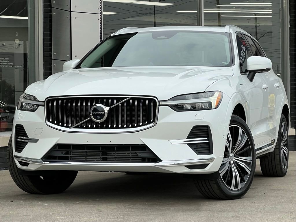 Used 2022 Volvo XC60 T8 Inscription w/ Advanced Package image 1