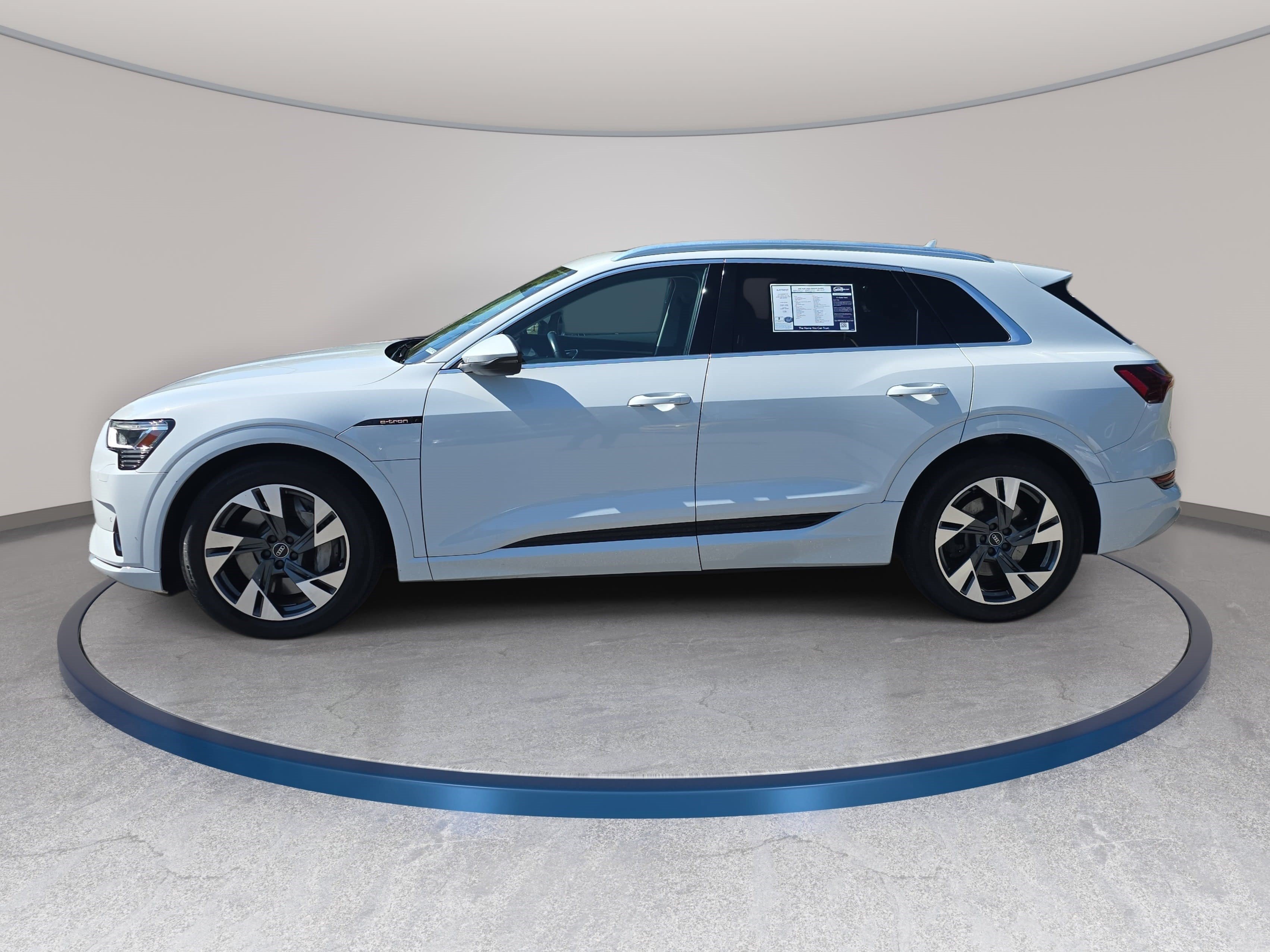 Used 2021 Audi e-tron Premium w/ Towing Package AWD/4WD image 5