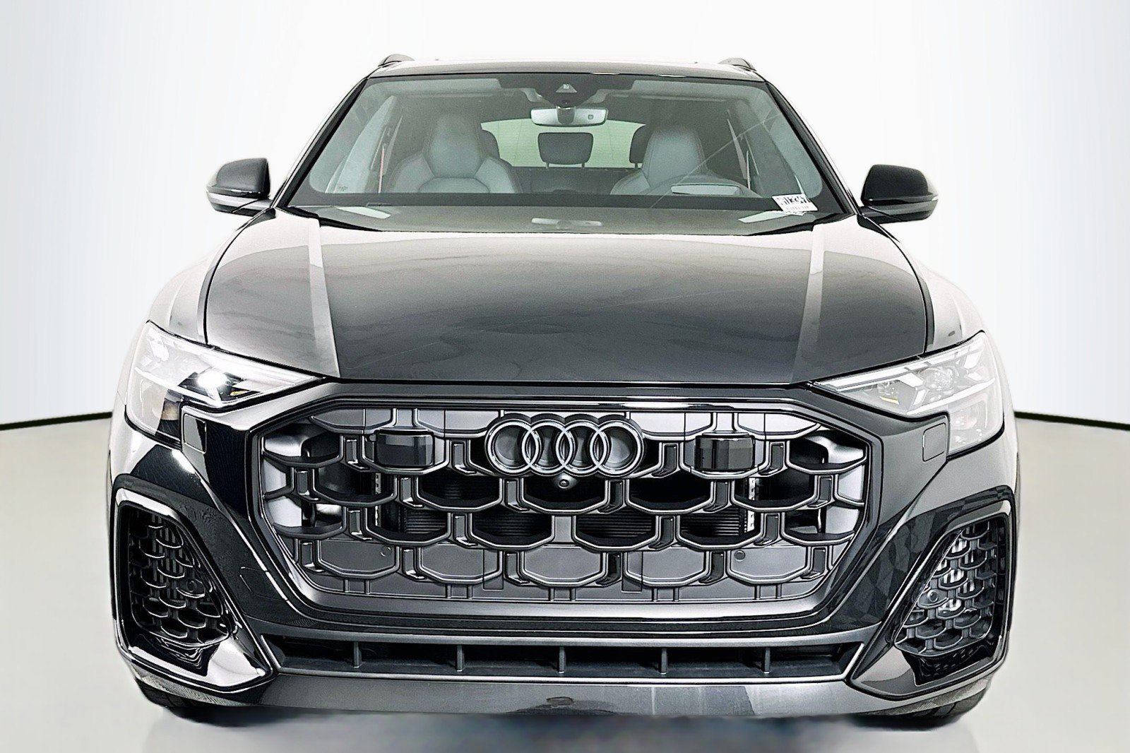New 2026 Audi SQ8 Prestige image 2