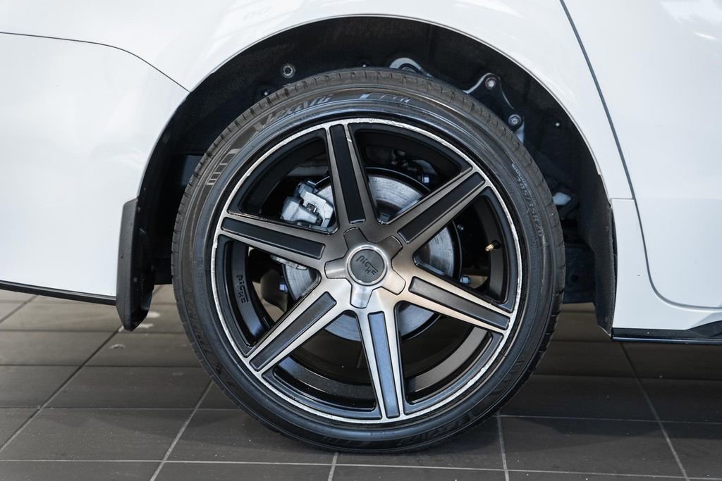 Used 2021 Toyota Sienna XSE image 18