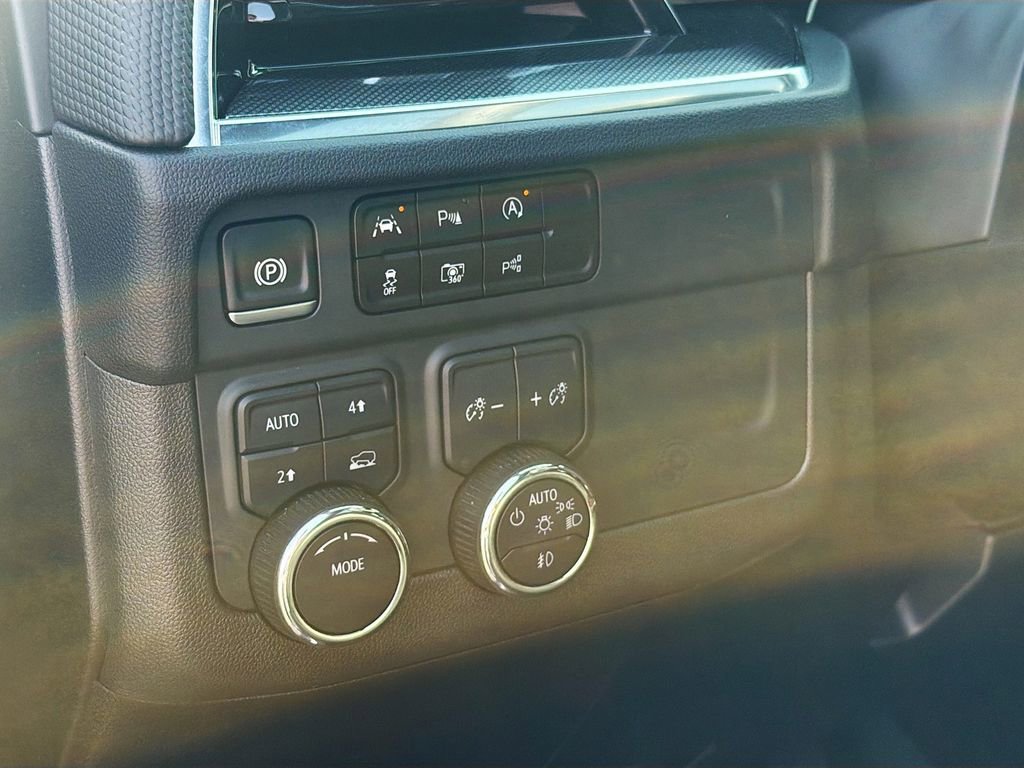 Used 2025 Chevrolet Tahoe RST w/ Comfort Package image 10