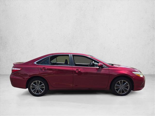 Used 2016 Toyota Camry SE FWD image 2