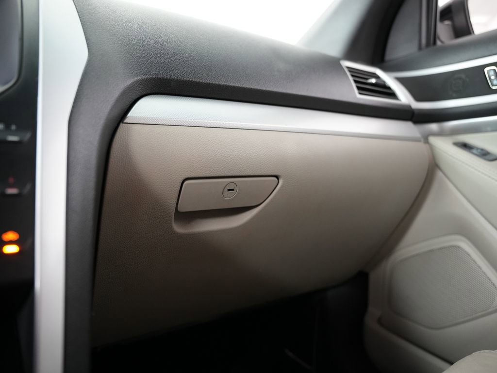 Used 2013 Ford Explorer XLT image 47