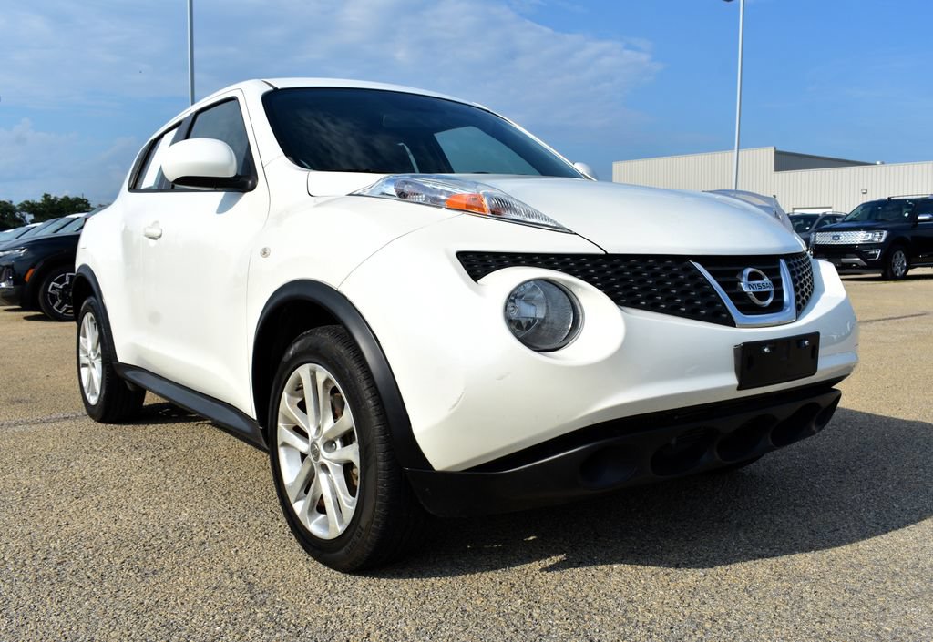 Used 2014 Nissan Juke S FWD image 7