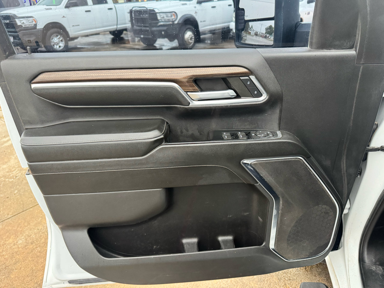 Used 2024 Chevrolet Silverado 2500 LT image 10