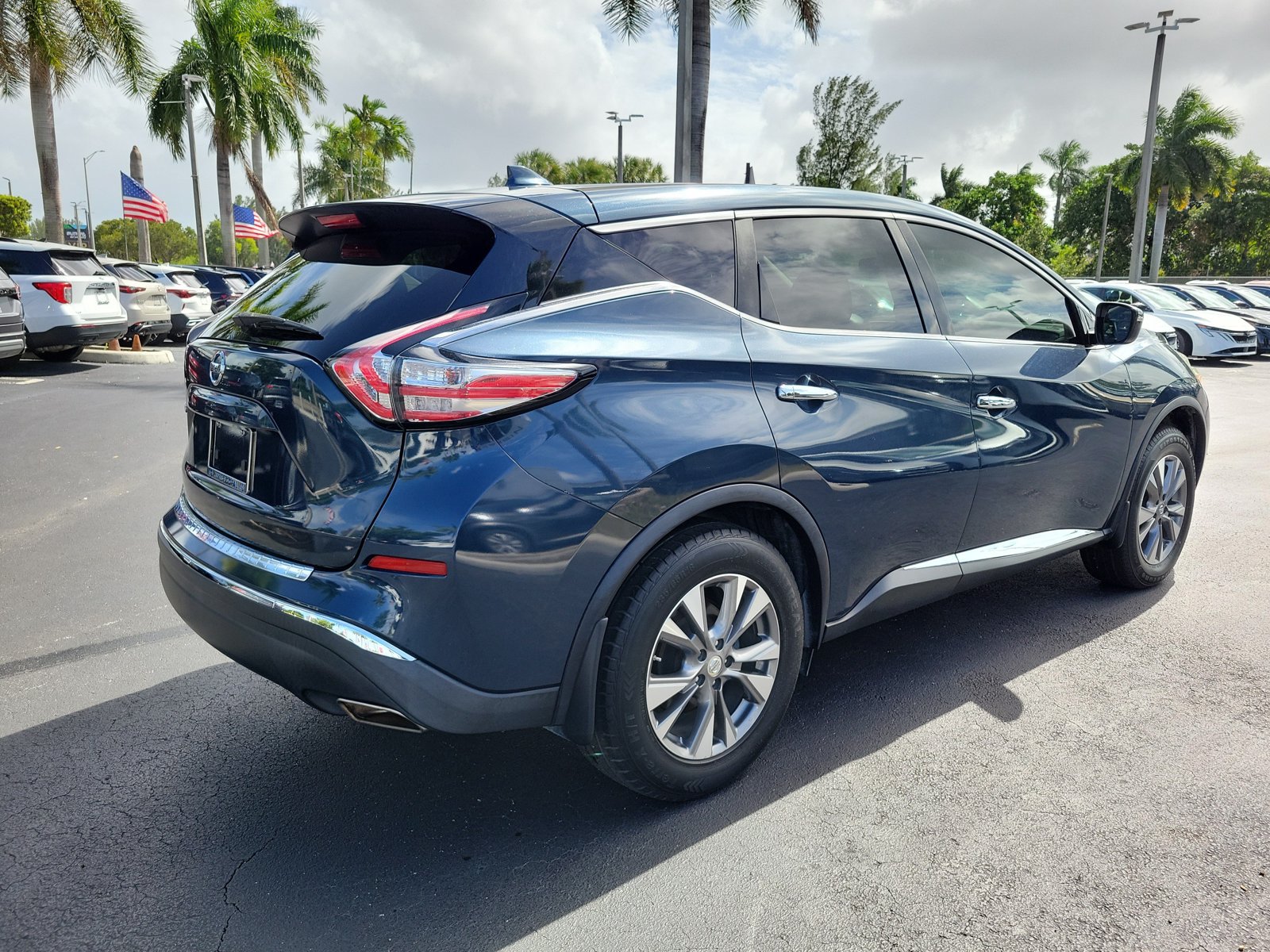 Used 2017 Nissan Murano S w/ Navigation Package FWD image 4