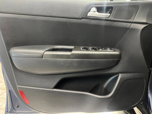 Used 2017 Kia Sportage LX AWD/4WD image 12