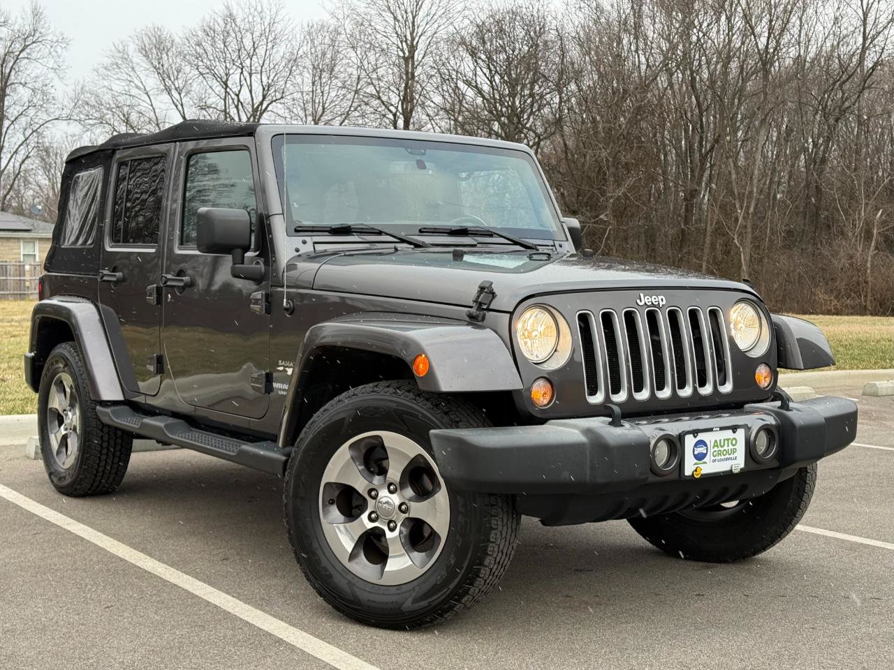 Used 2016 Jeep Wrangler Unlimited Sahara w/ Dual Top Group AWD/4WD image 3