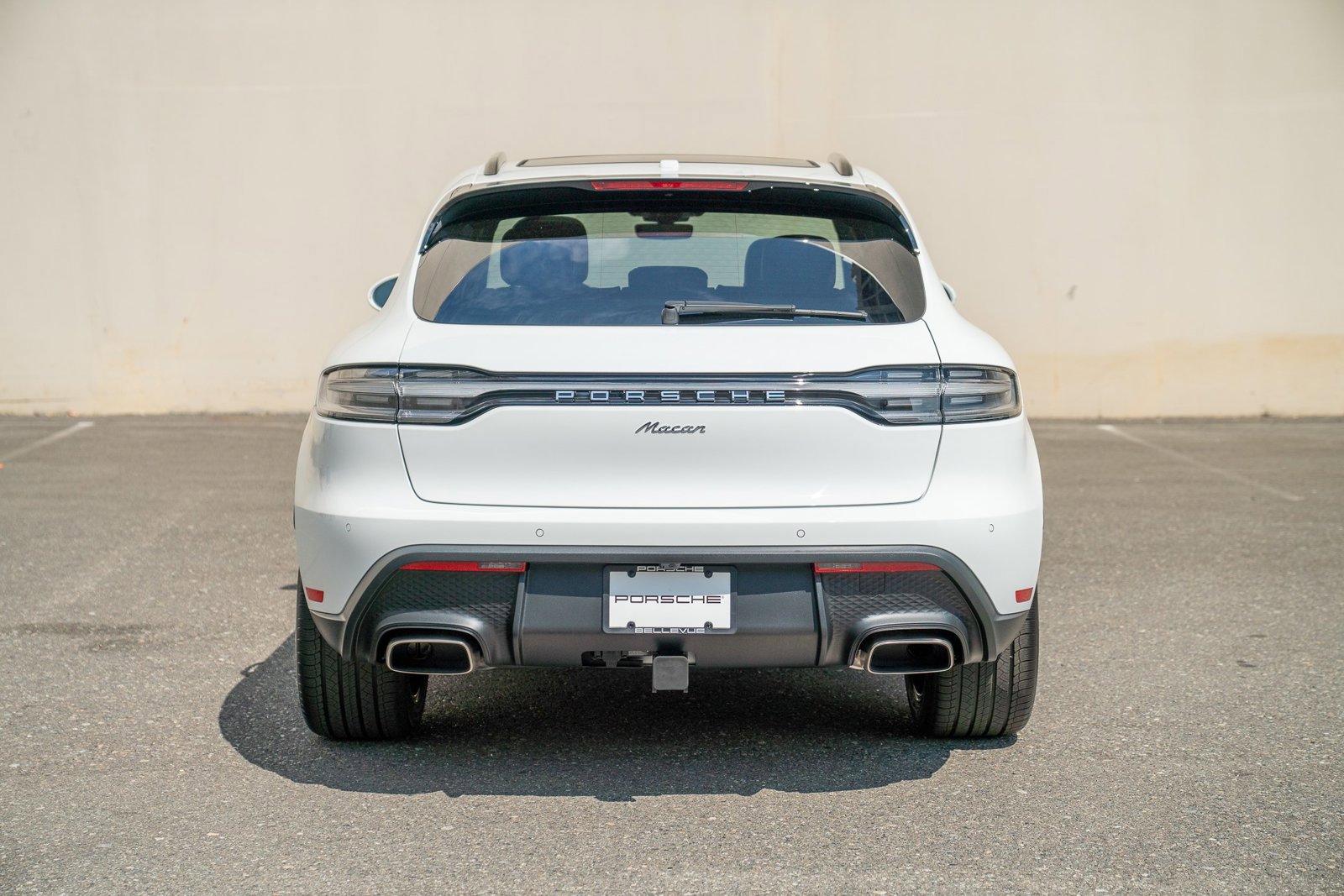 Certified 2025 Porsche Macan image 7