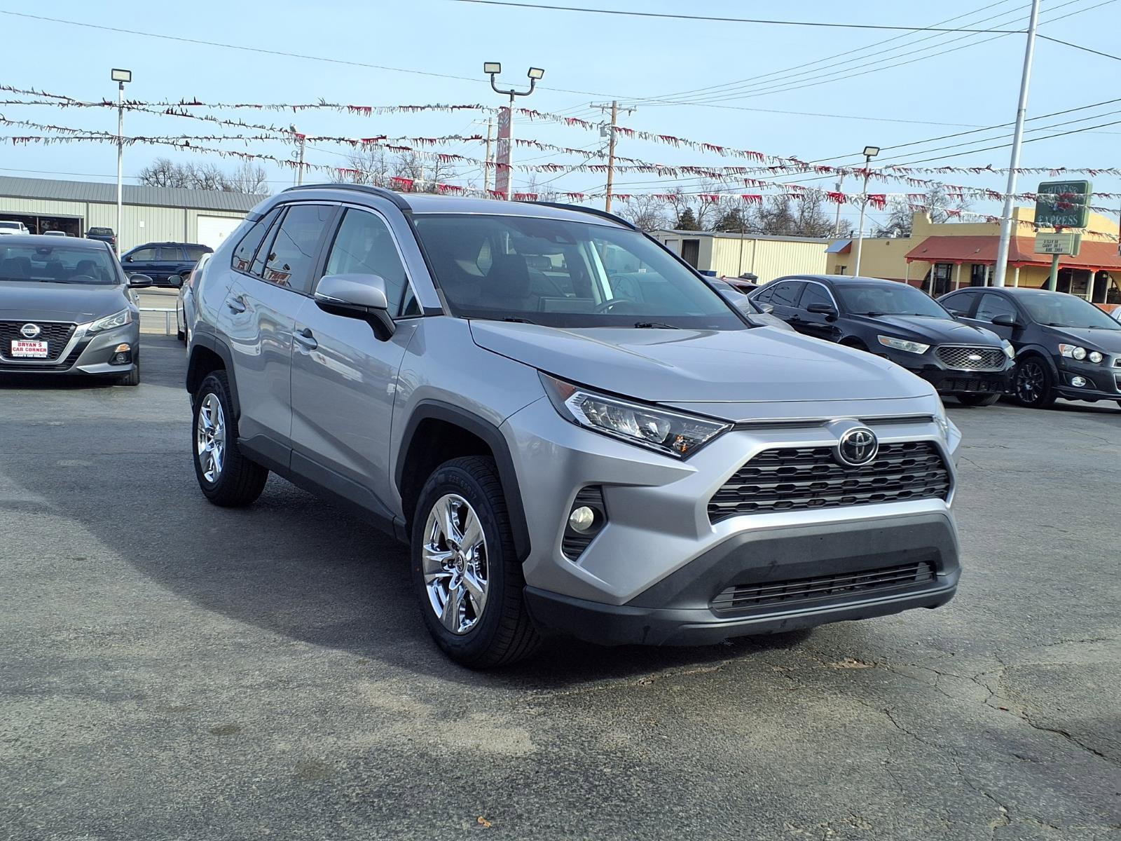 Used 2021 Toyota RAV4 XLE w/ Convenience Package image 25