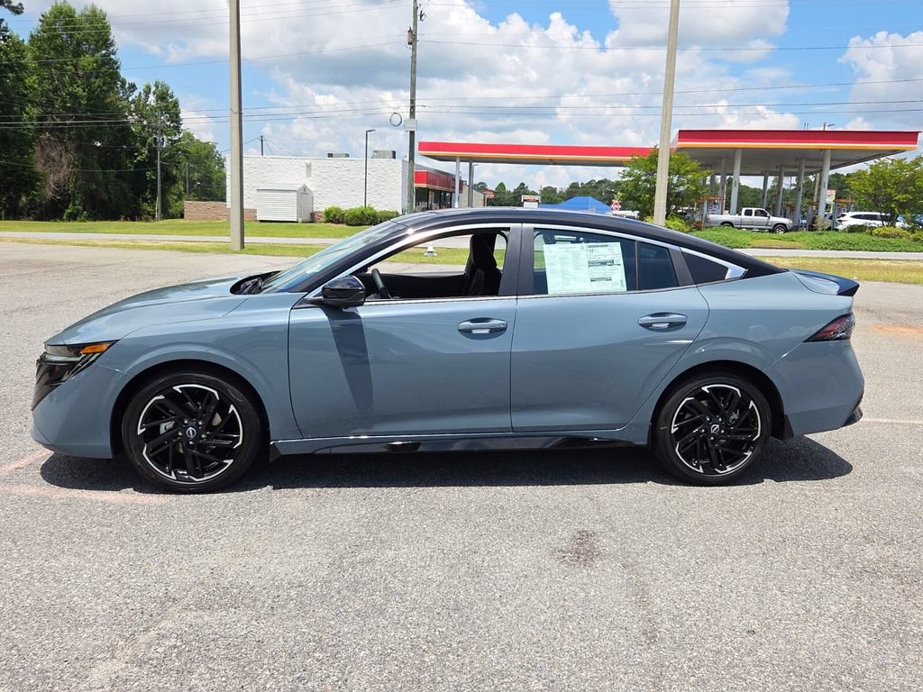 New 2026 Nissan Sentra SR w/ SR Premium Package FWD image 2