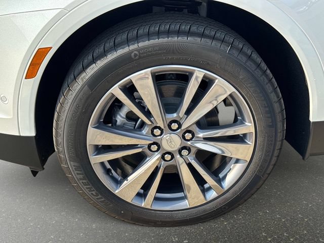 New 2026 Cadillac XT5 Premium Luxury w/ LPO, Floor Liner Package AWD/4WD image 9
