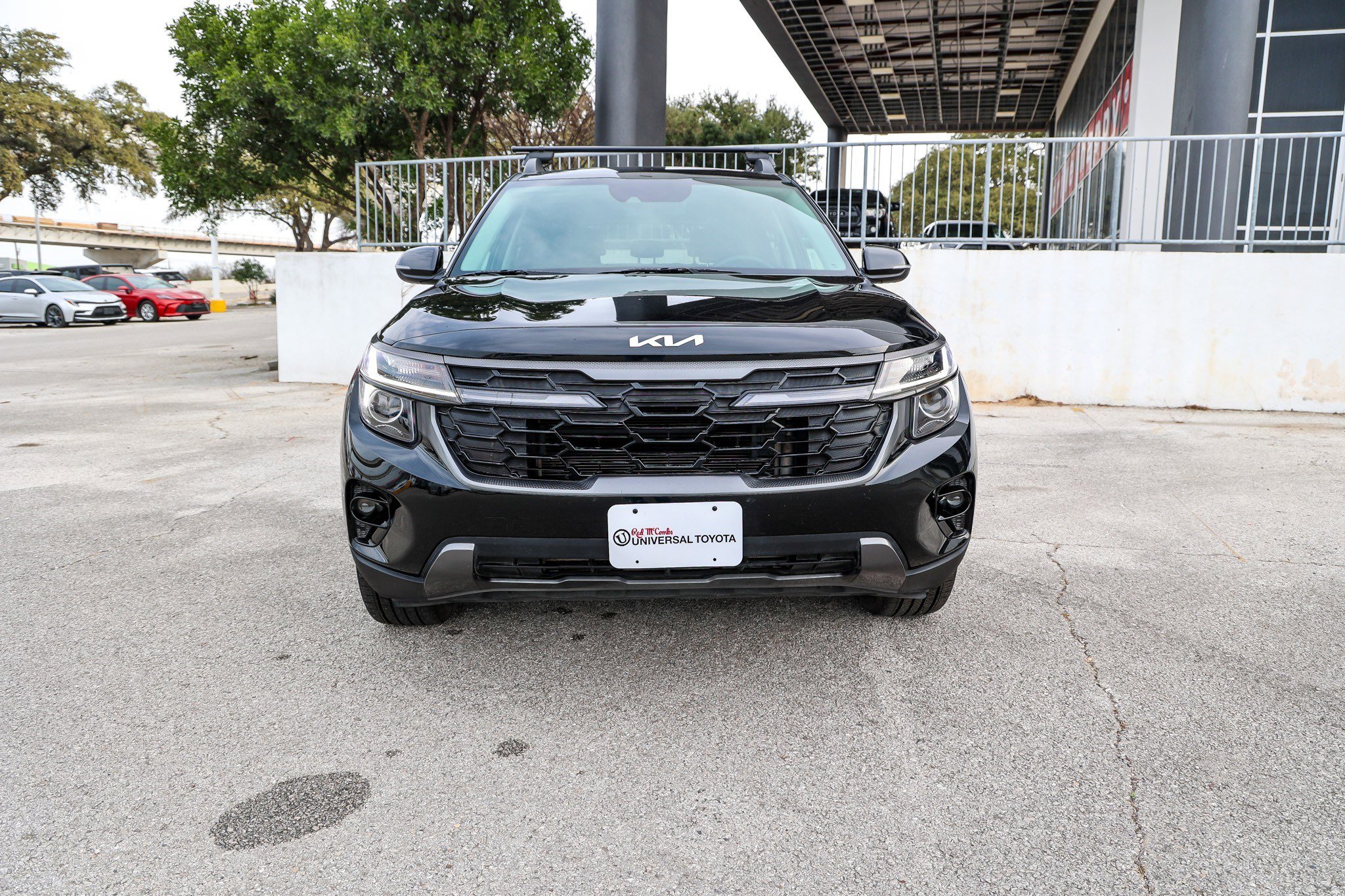 Used 2024 Kia Seltos X-Line image 3