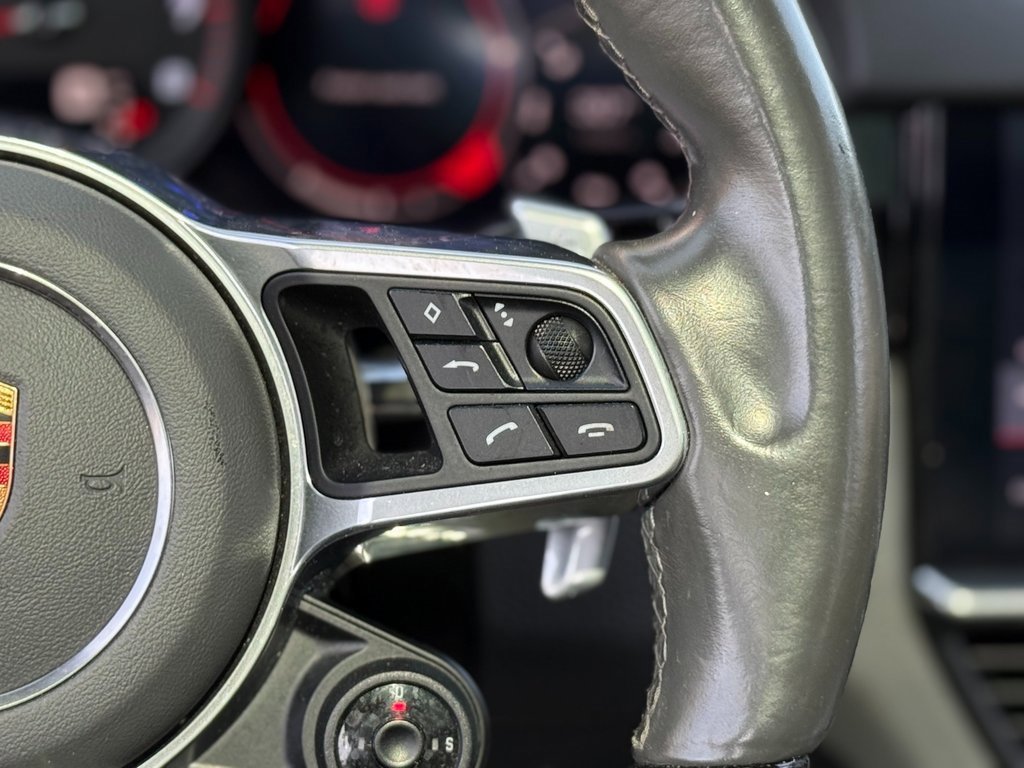 Used 2020 Porsche Cayenne image 43