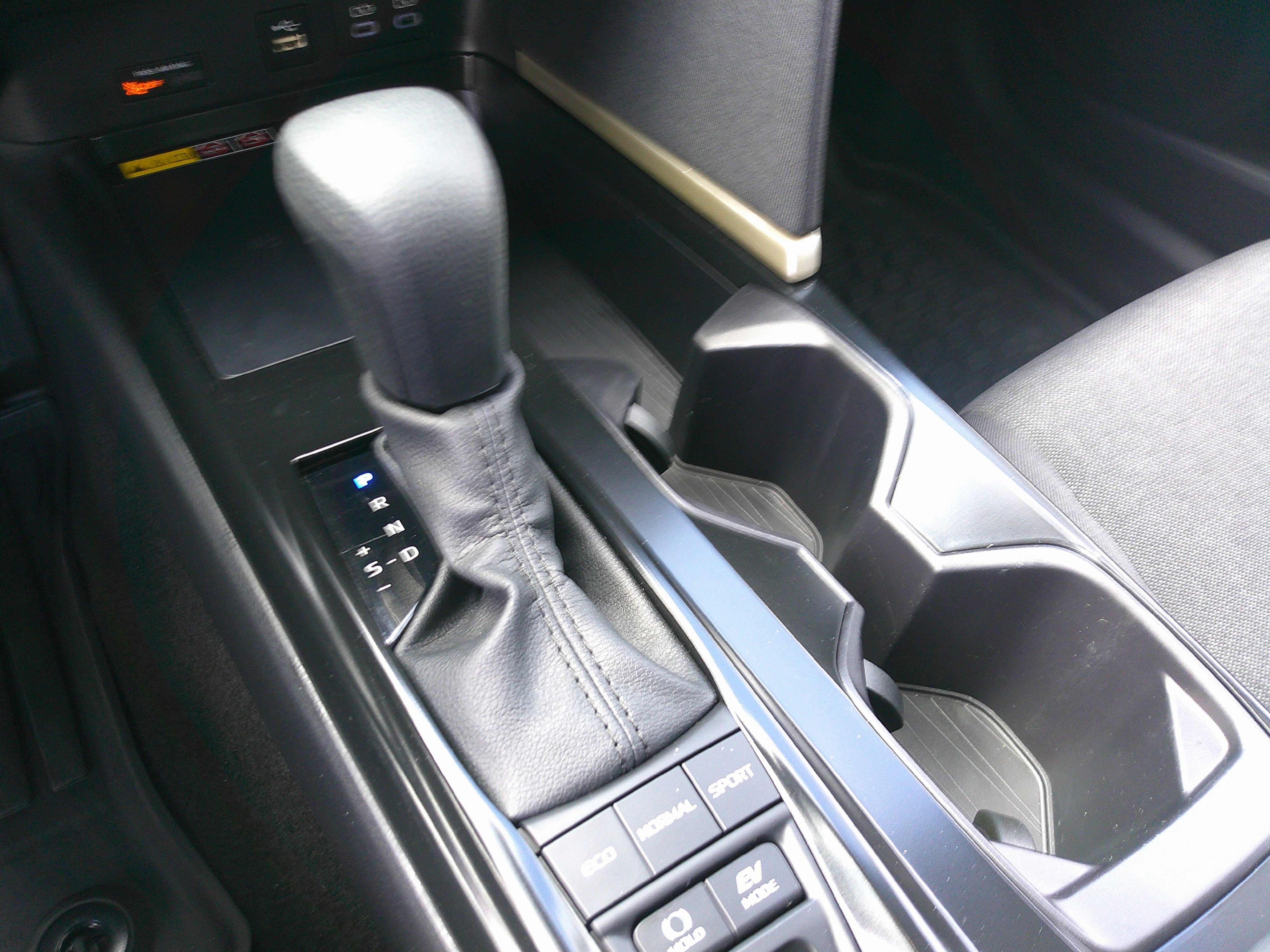 Used 2025 Toyota Camry LE image 27