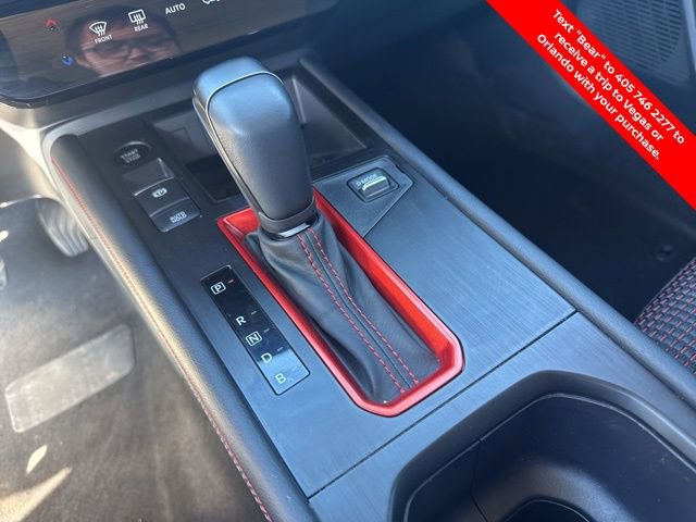 Certified 2025 Nissan Kicks SR image 28