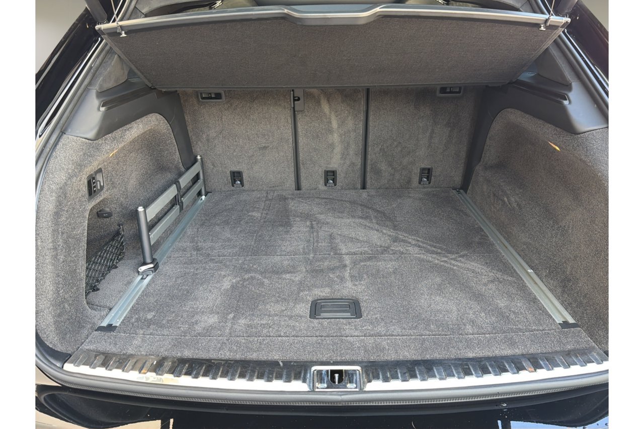 Used 2025 Bentley Bentayga AWD/4WD image 19