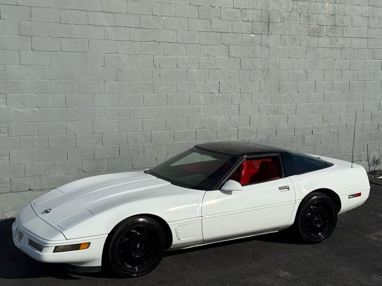 Used 1996 Chevrolet Corvette Coupe RWD image 32