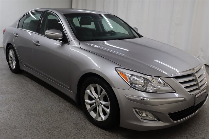 Used 2013 Hyundai Genesis 3.8 RWD image 1