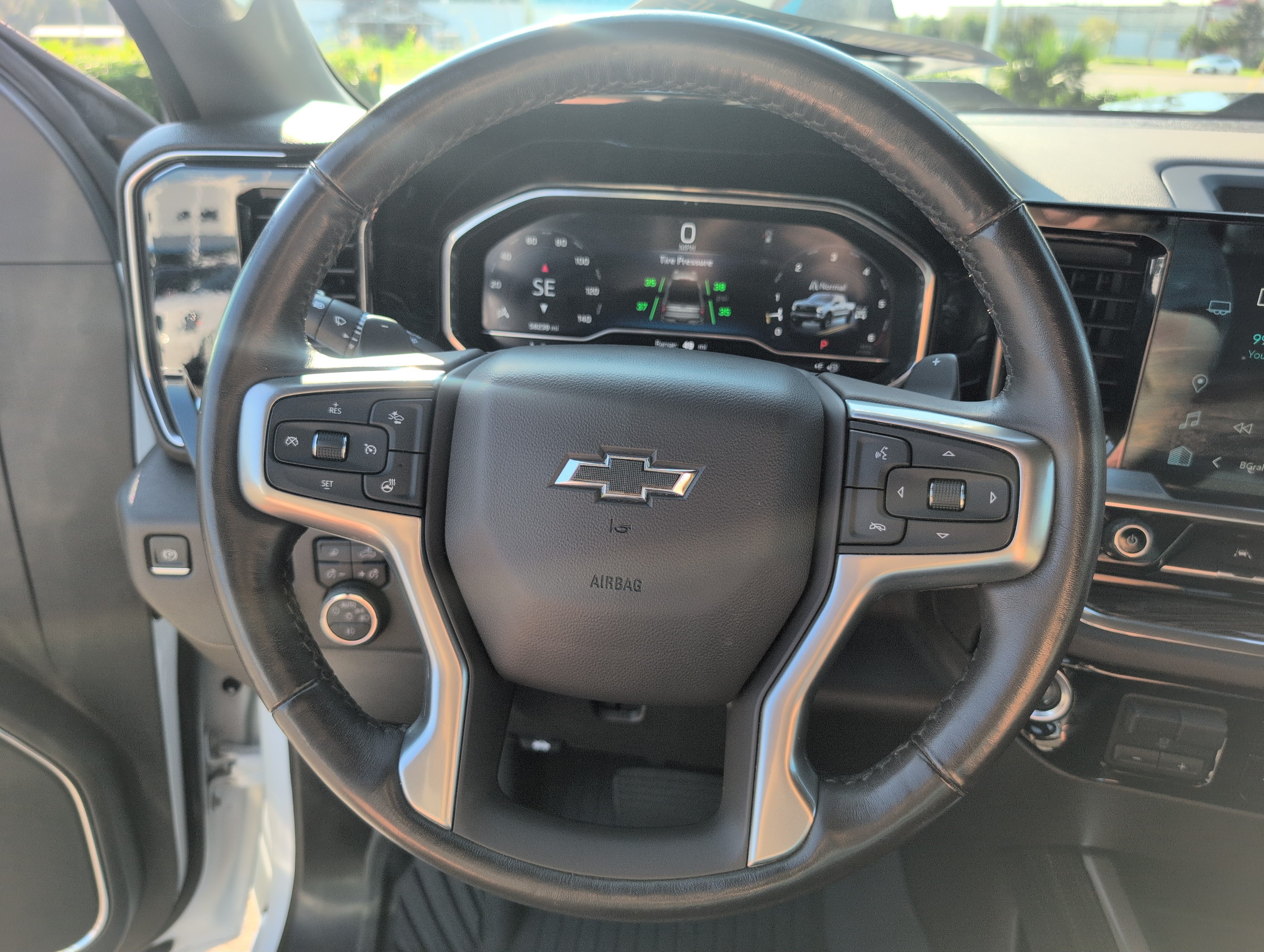 Used 2023 Chevrolet Silverado 1500 LT Trail Boss w/ LT Trail Boss Premium Package AWD/4WD image 24