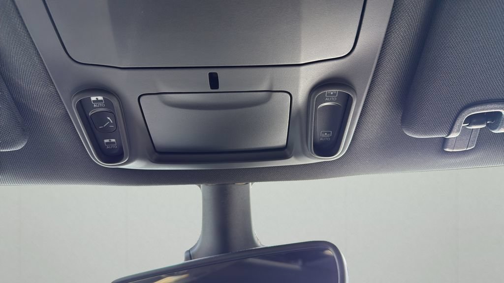 New 2026 Chrysler Pacifica Select AWD/4WD image 37