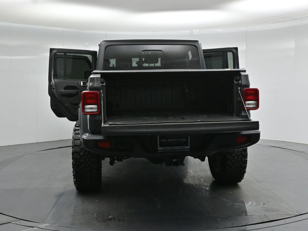 Used 2023 Jeep Gladiator Sport AWD/4WD image 25