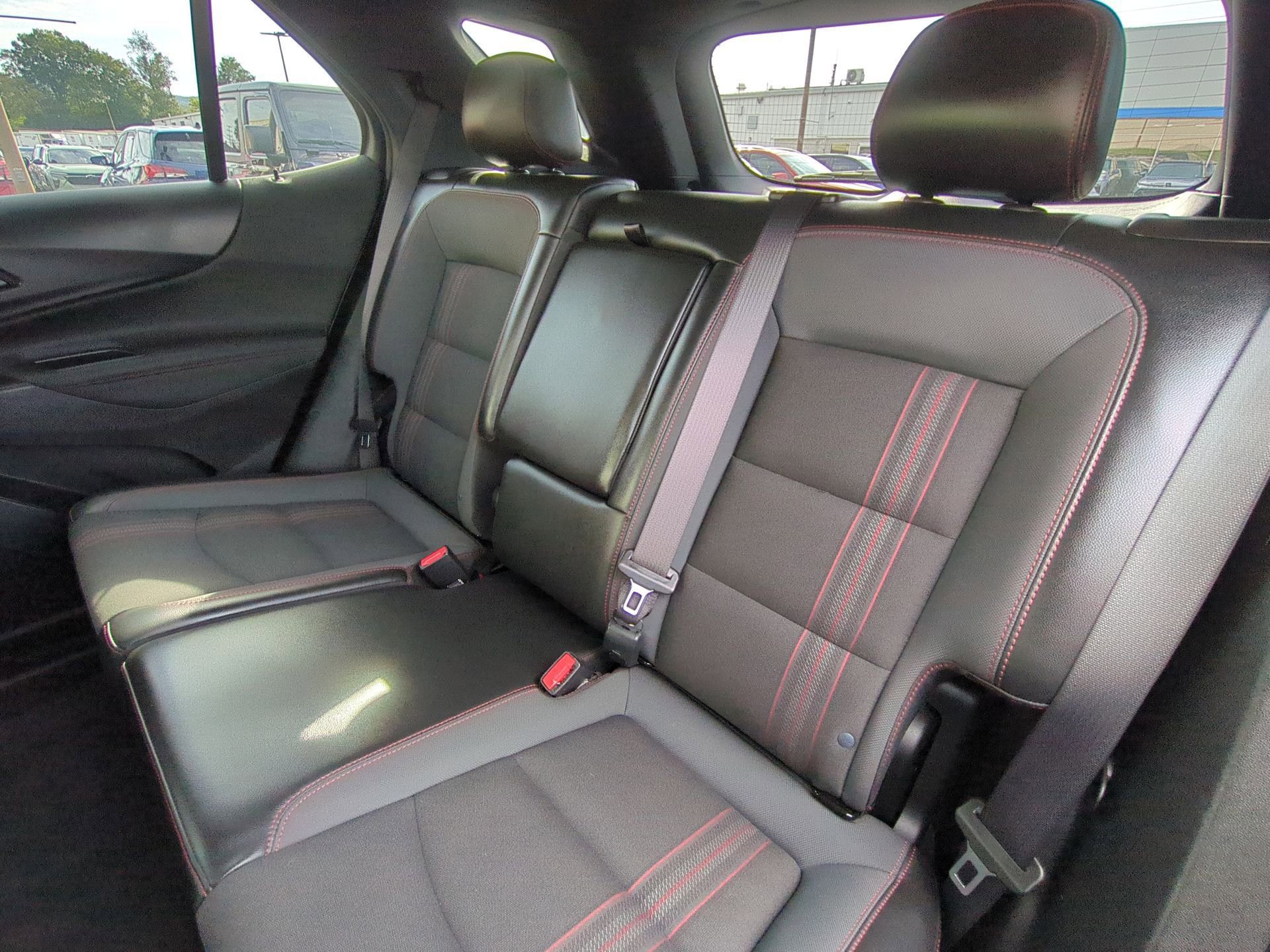Used 2022 Chevrolet Equinox RS AWD/4WD image 25