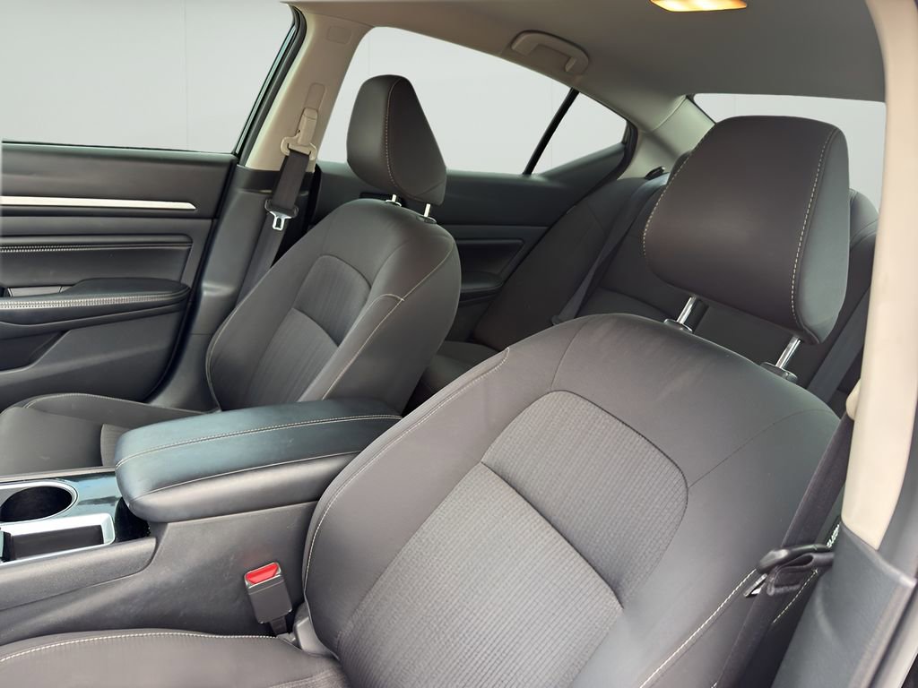Used 2021 Nissan Altima 2.5 SV image 9