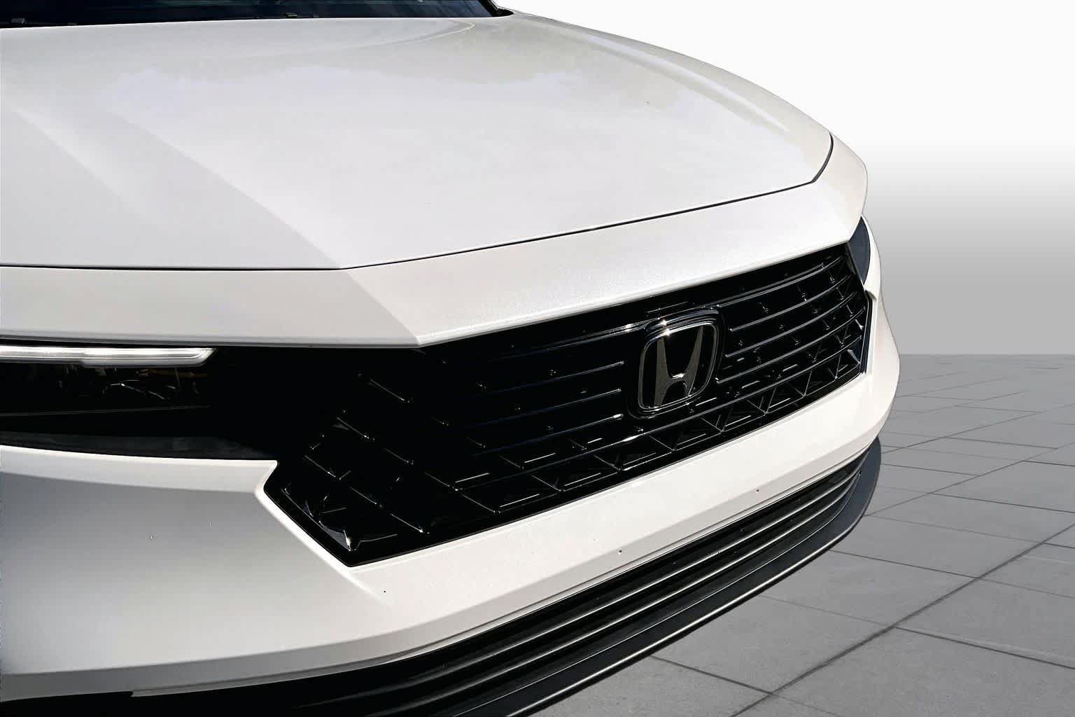 Used 2024 Honda Accord Sport image 32