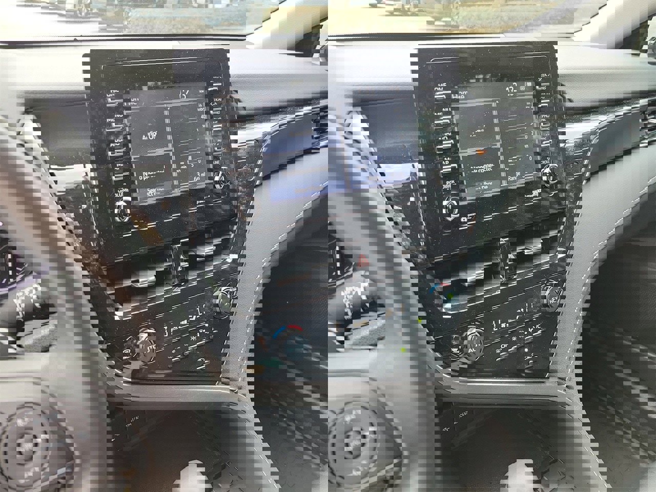 Used 2024 Toyota Camry SE image 24