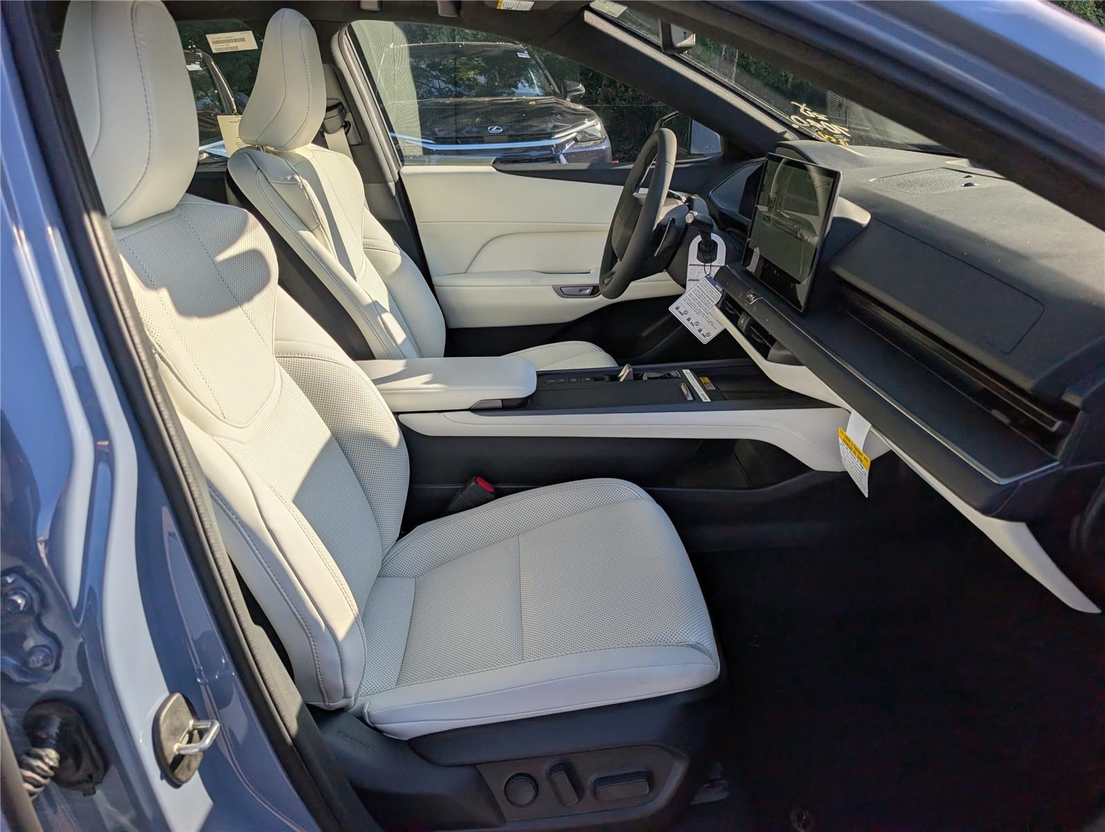 New 2026 Lexus ES 350h AWD w/ Convenience Package image 7