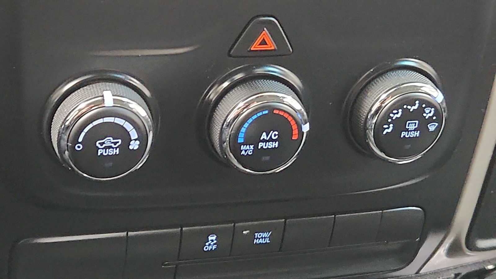 Used 2017 RAM 1500 Classic SLT image 19