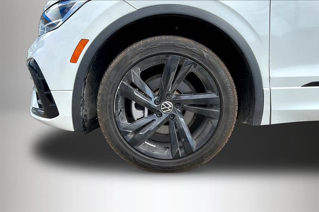 Used 2023 Volkswagen Tiguan SE R-Line AWD/4WD image 34