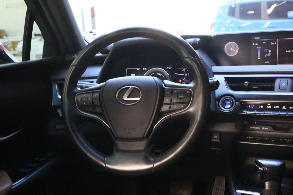 Used 2020 Lexus UX 250h w/ Premium Package AWD/4WD image 28