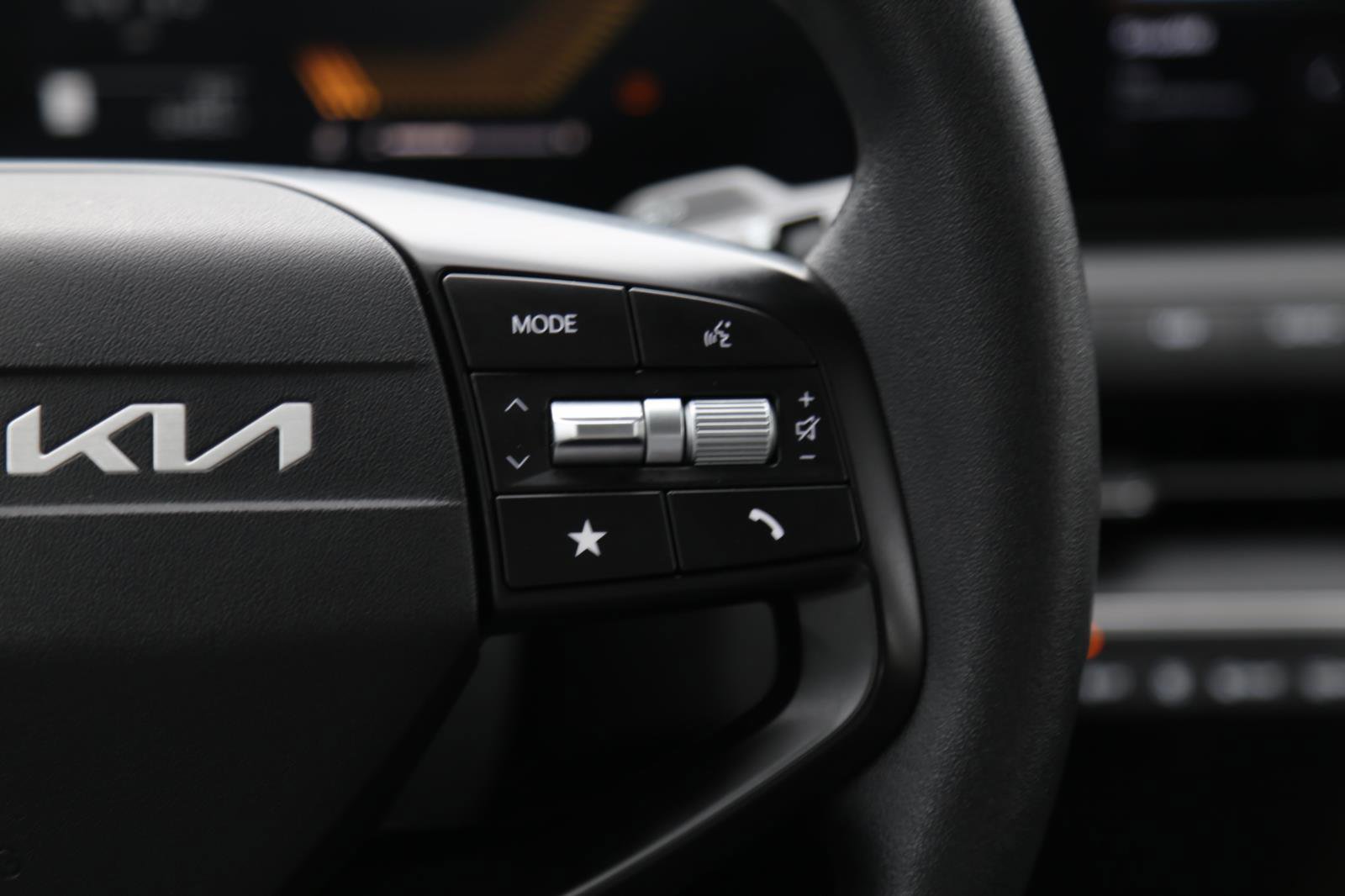 Used 2025 Kia K4 LXS FWD image 10