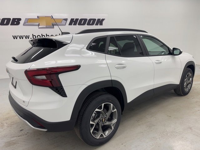 New 2026 Chevrolet Trax LT w/ Driver Confidence Package image 5