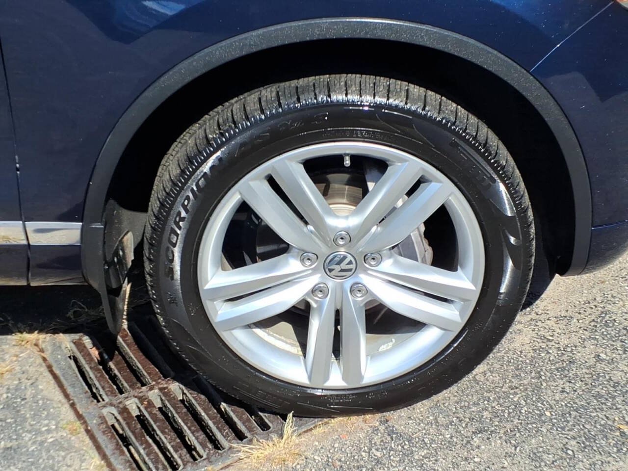 Used 2014 Volkswagen Touareg TDI AWD/4WD image 12