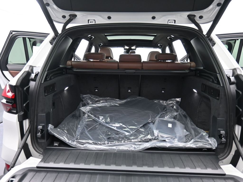 New 2026 BMW X5 xDrive40i AWD/4WD image 16