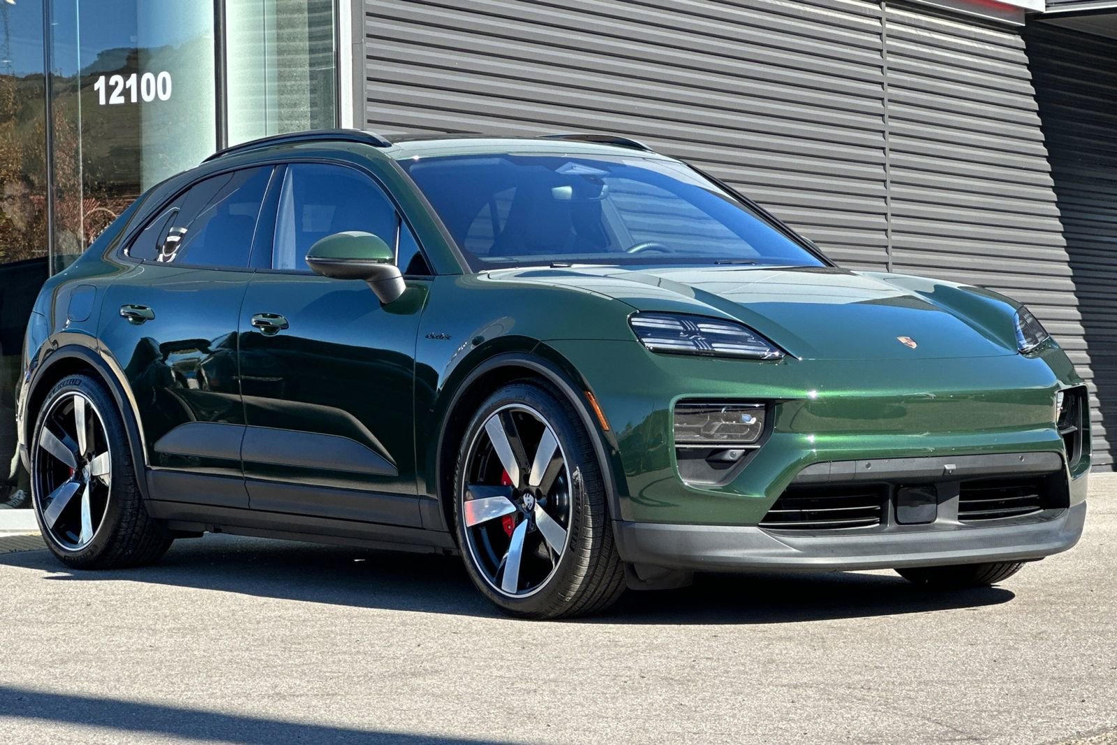 Certified 2025 Porsche Macan 4S Electric image 10