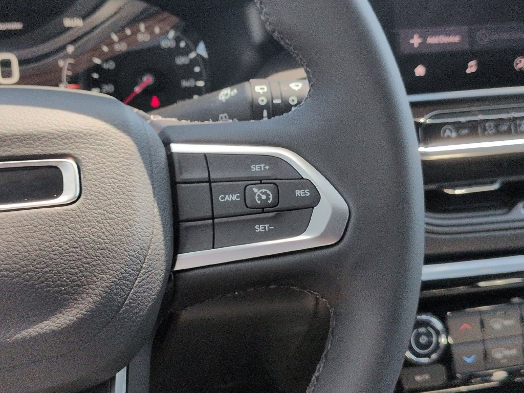 New 2026 Jeep Compass Latitude AWD/4WD image 19